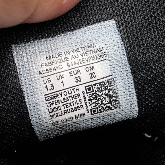 Converse Chuck Taylor All Star Lugged Lift Kids Size 1.5 Black White Shoes Zip - Picture 7 of 9